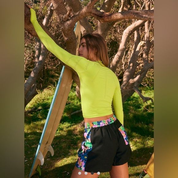 New! Free People Hi Neck Long Sleeve Layering Top Highlighter Yellow - Picture 4 of 5